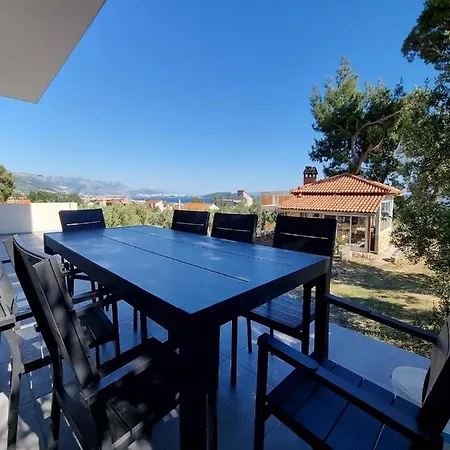 Holiday home Lea Kastel Novi
